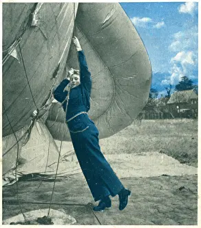 W.a.a.f: W.A.A.F. Lady Holding Onto Balloon