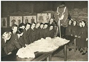 W.a.a.f: W.A.A.F. Parachute Packing