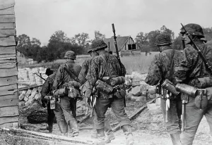 Grenades: Waffen-SS in action - Eastern Front, 1941