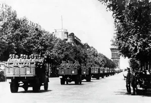 Triomphe: Waffen-SS in Paris, 1942