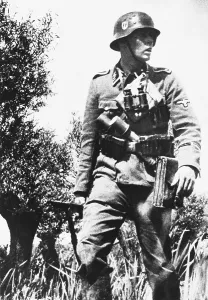 Oberscharfuhrer: Waffen SS Trooper WWII