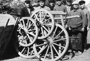 Cartwheel: Wagon construction for Bessarabian German resettlers, 19