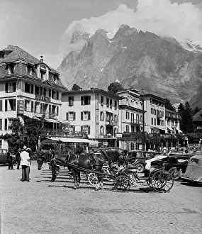 Grindelwald: Waiting carriages at Grindelwald, Switzerland