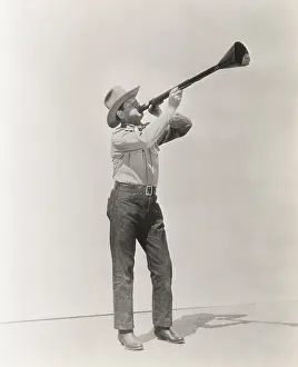 Bullhorn: Wake up call