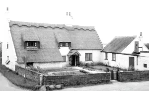 Walcott: Walcott on Sea, the Old Manor House c1955