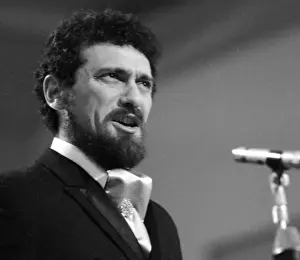 Mevald: Waldemar Matuska - pop singer