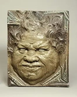 Grotesque: Wall-covering : grotesque mask