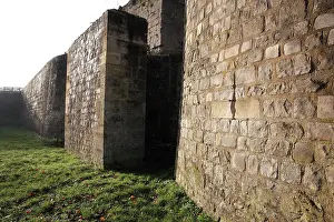 Thibaud: Wall foundations, castle of Chateau-Thierry