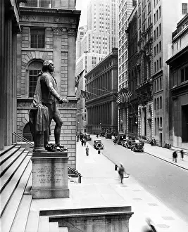 Transactions: Wall Street is virtually deserted in front ?
