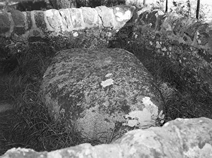 Mains: THE WALLACE STONE