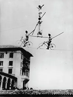 Wallendas: The Wallendas artist troupe at a wire