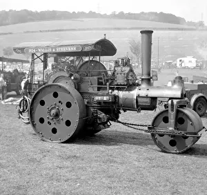 Wallis: Wallis & Steevens Road Roller number: 7799, Daisy May