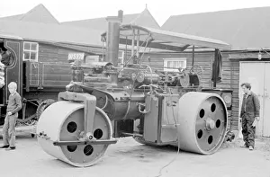 Correct: Wallis & Steevens Road Roller OU5979