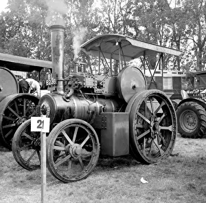 Wallis: Wallis and Steevens Tractor number 7640 Victor