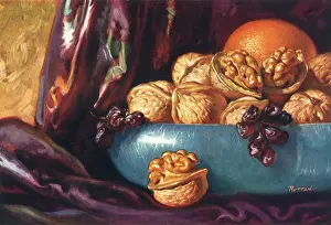 Raisins: Walnuts and Raisin Bowl
