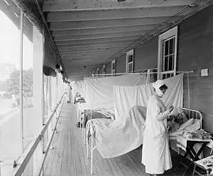 Communicable: Walter Reed Hospital flu ward during the ?