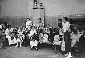 Volunteered: War kindergarten in Berlin, 1914