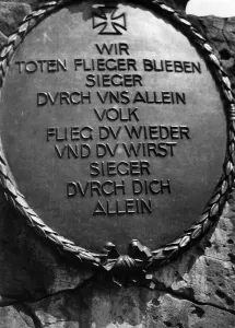 Remained: War Memorial, 1935