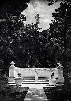 Neave: War Memorial For Newington College