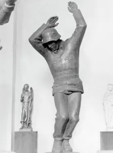 Representations: War memorial in Ottenstein