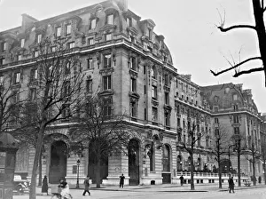 Departments: War Ministry in Paris, 1937