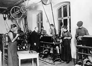 Mending: War Relief Service in Berlin