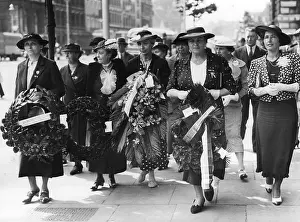 Husbands: War widows in London, 1937