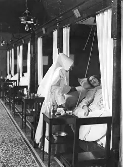 Clinic: Ward in the Hotel-Dieu, 1932