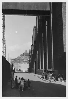 Silos: WAREHOUSES STREET SCENE