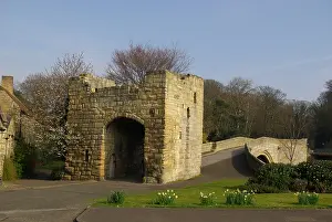 Gatehouse: Warkworth Bridge and Tower, Northumberland
