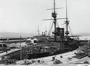 Kolonialzeit: Warship in Gibraltar around 1912