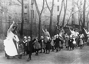 Toddlers: Wartime nursery in Berlin, 1914