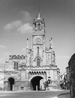 Gatehouses: WARWICK EAST GATE