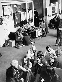 Univ: WARWICK UNIV STUDENTS