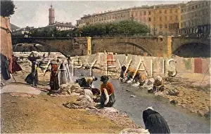 Paillon: WASHING CLOTHES/NICE