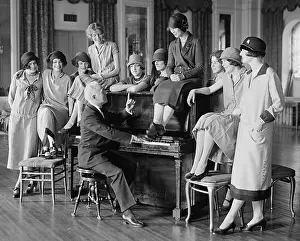 Hemlines: Washington Debs rehearsing for comedy with a man