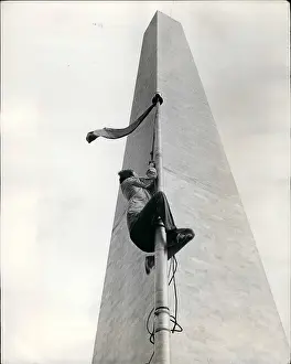 Vietcong: Washington Monument, removing Vietcong flag