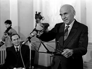 Economist: Wassily Leontief, 1989