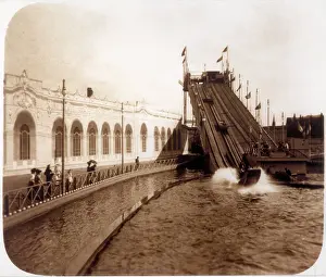 Chutes: WATER CHUTE/EARL'S COURT