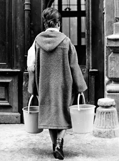 Pails: Water shortage in Vienna 1964