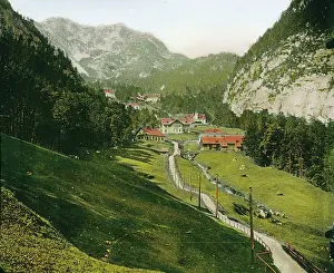 Hallstatt: On the way to the salt mine of Hallstatt
