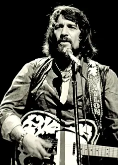 Mra14: WAYLON JENNINGS in concert, c. 1976. ?