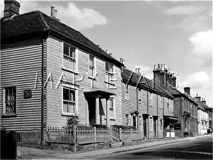 Boughton: WEATHERBOARD COTTAGES