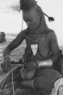 Watertight: Weaving a watertight basket, Puros, Kaokoland, Namibia