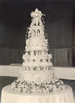 Icing: WEDDING CAKE 1920 INDIA