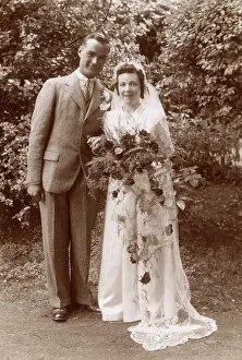 Jun16: Wedding couple, 1940s