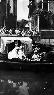 Gondola: Wedding on a gondola in Venice