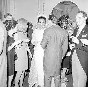 Yateman: Wedding guests with the bride at the reception