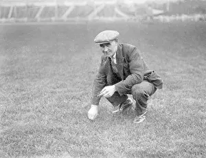 Crouches: WEEDING A RACE TRACK