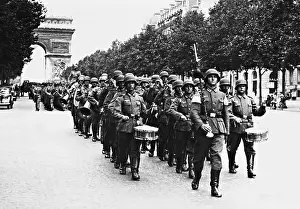 Elysees: Wehrmacht at the Arc de Triomphe, 1940